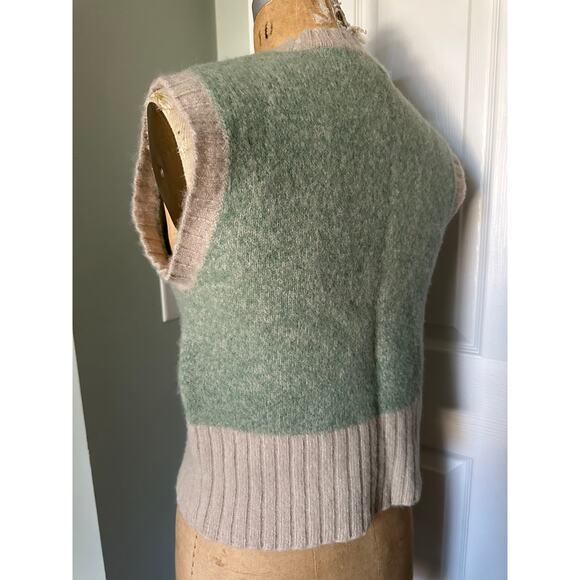 Vintage woman wool vest sage green cream sweater sleeveless v neck Maurices sz s - Picture 4 of 13